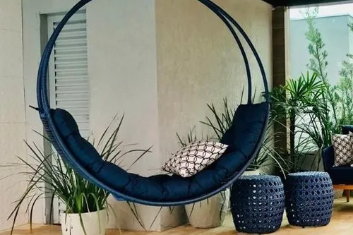 Poltronas suspensas: conforto e design para sua sala de estar