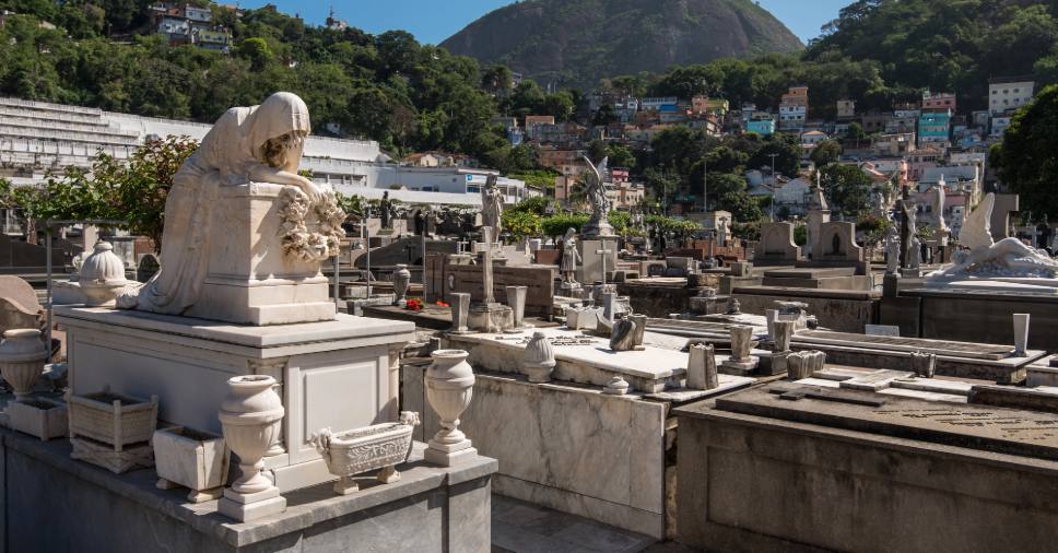Os 5 Cemitérios Mais Assustadores do Mundo