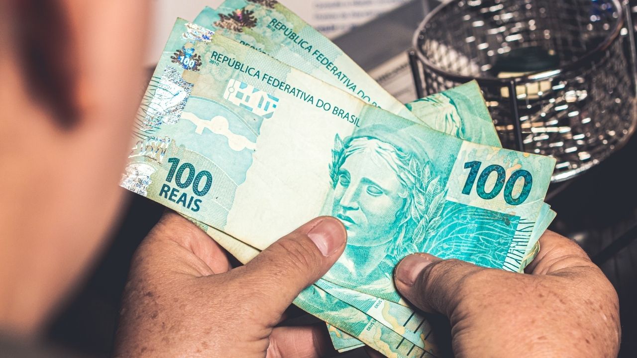 Entendendo a Obrigatoriedade da Declaração de Valores em Espécie - inspiração 2