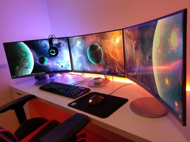 Monitor Ultrawide vs. Dual Monitor: Qual a Melhor Opção para Produtividade?