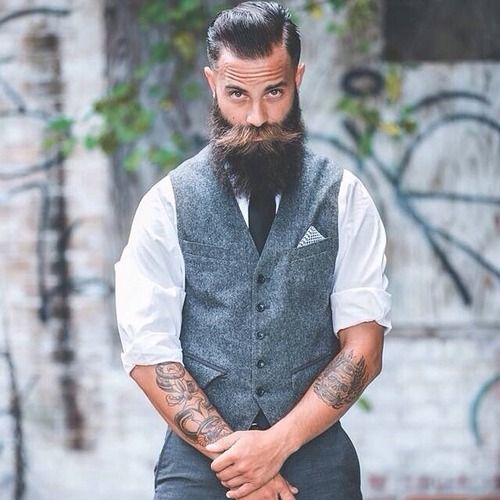 A História do Colete Masculino e Sua Evolução na Moda