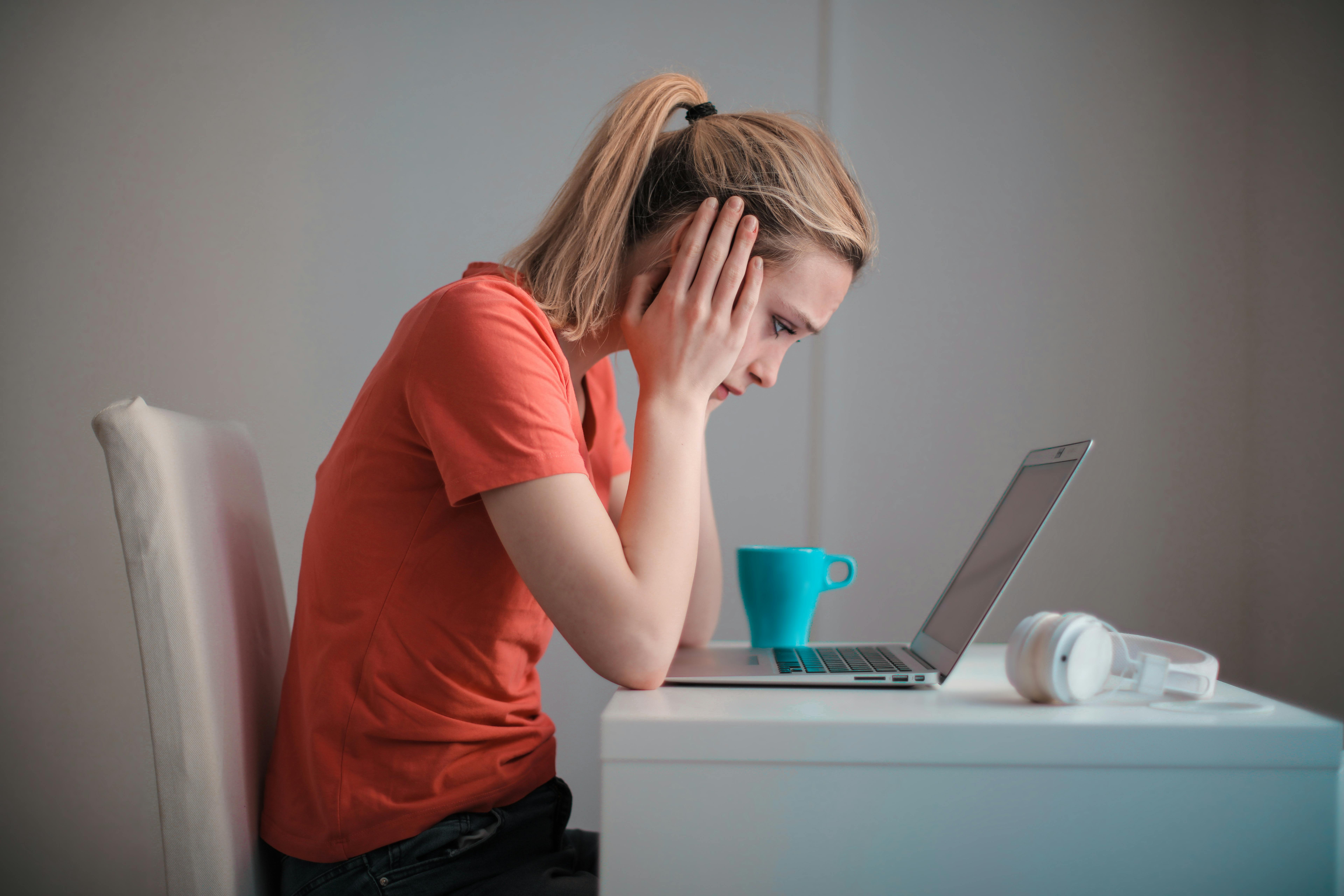 Como identificar o cyberbullying em crianças e adolescentes
