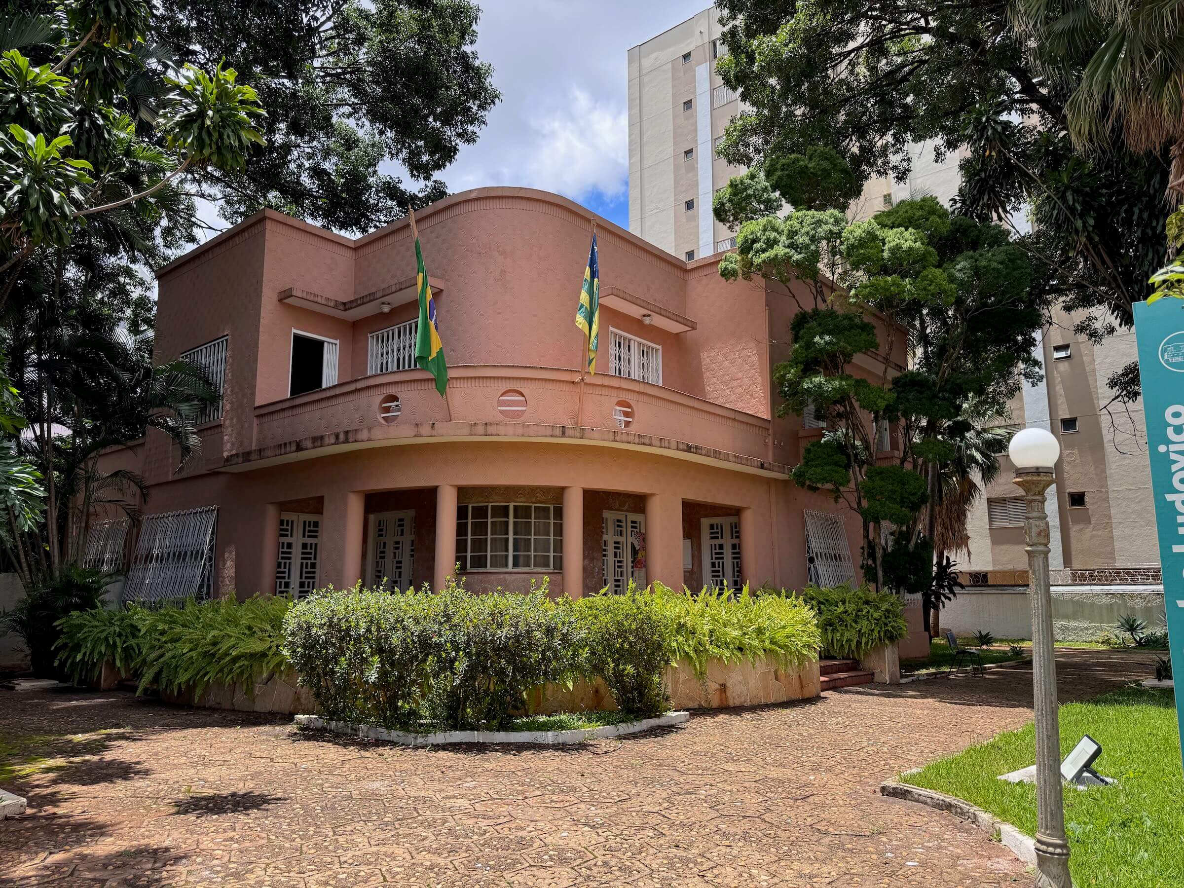 Parque Flamboyant: Espaço Verde para Atividades ao Ar Livre - inspiração 2