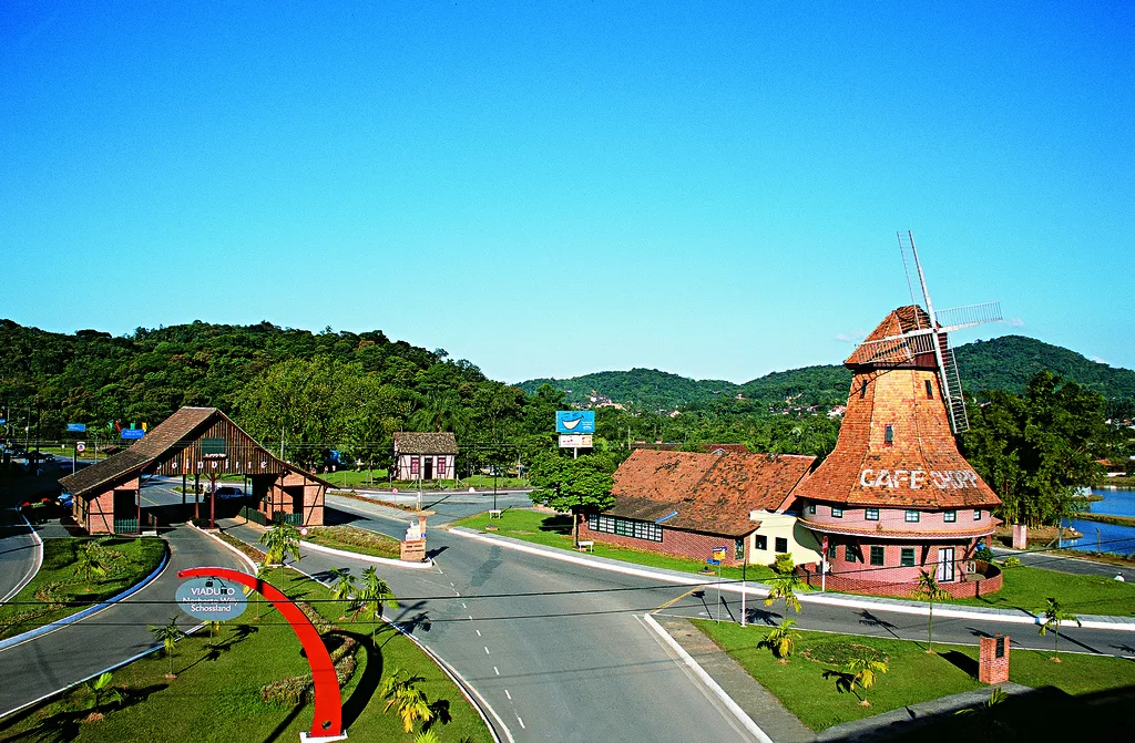 Museu de Arte de Joinville: Mergulhe na Cultura Local - inspiração 1