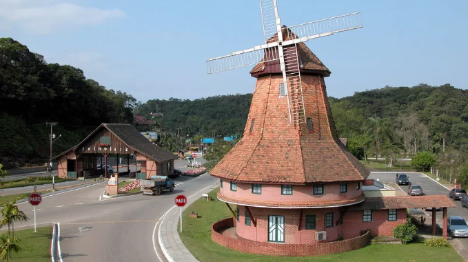Compras em Joinville: Do Artesanato às Grifes - inspiração 1