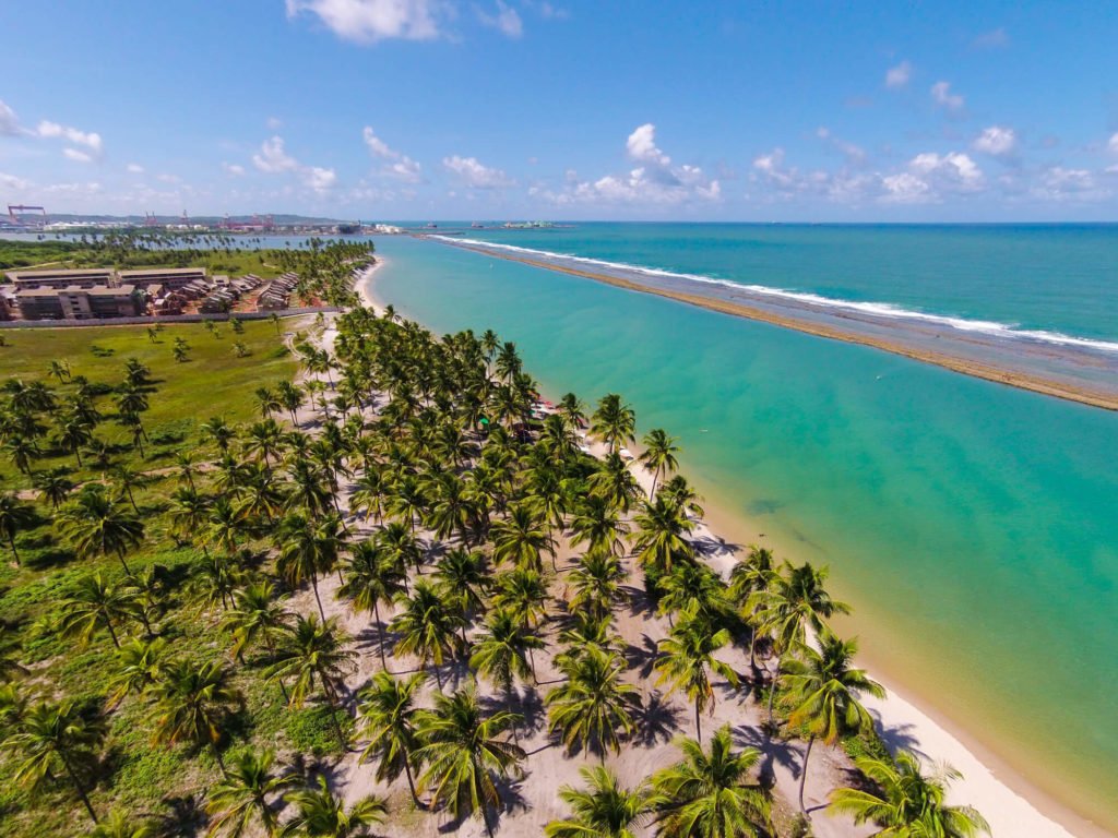 Descubra as Piscinas Naturais Mais Incríveis de Maragogi e Porto de Galinhas