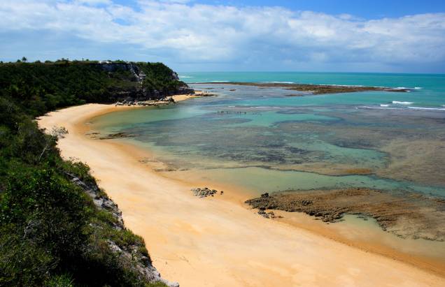 Descobrindo as Belezas da Baía de Todos-os-Santos: Praias e Ilhas