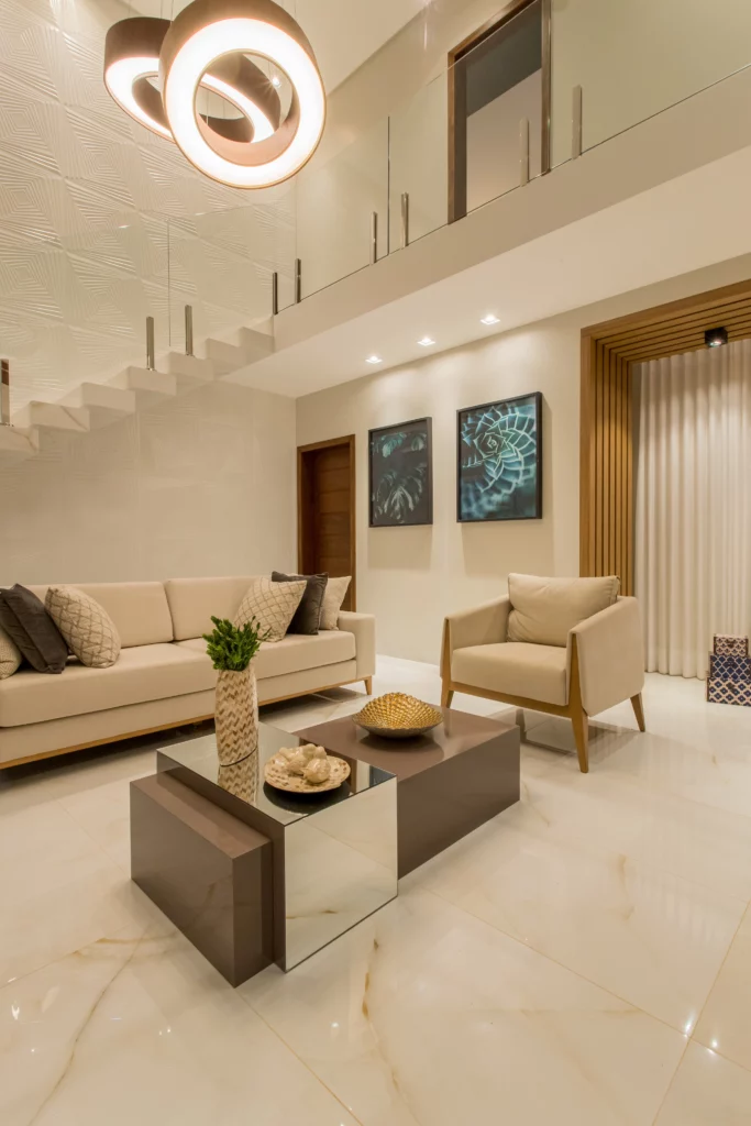 Pé-Direito Alto vs. Pé-Direito Duplo: Qual a Melhor Escolha para Sua Casa?