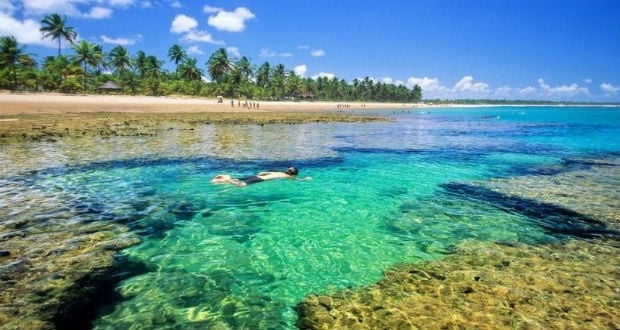 Bandeira Azul na Bahia: Conheça as Praias Certificadas para 2025/2026
