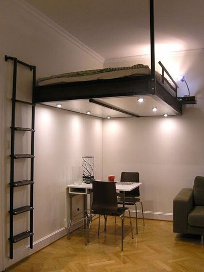 cama suspensa com escrivaninha embaixo