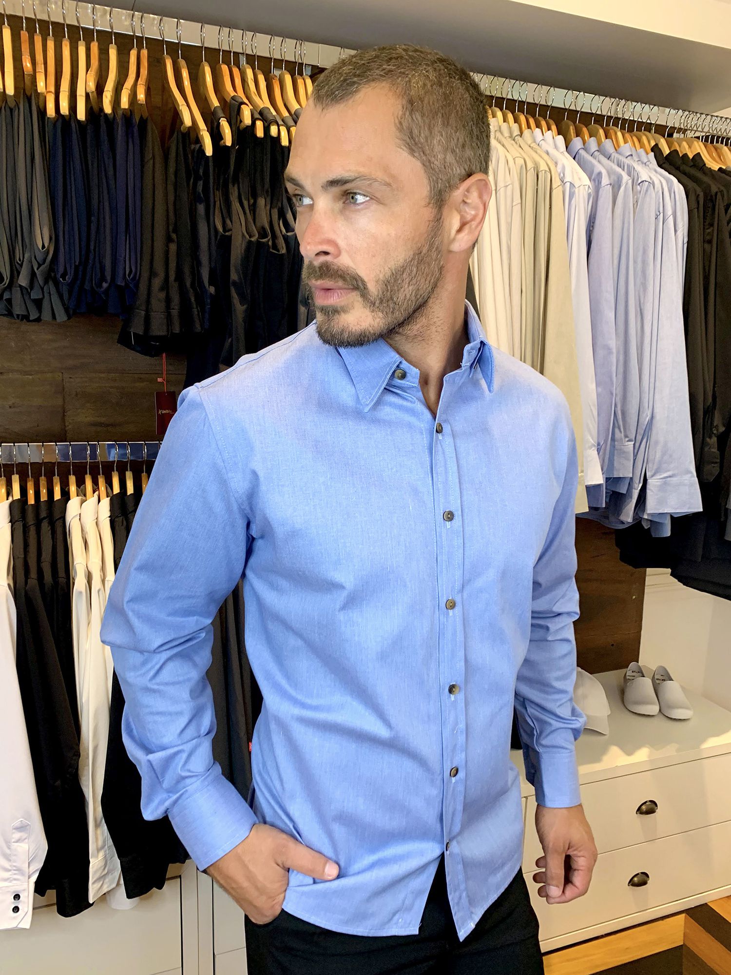 Camisa Social Masculina: Escolhendo o Comprimento e Caimento Perfeitos para Usar Por Fora