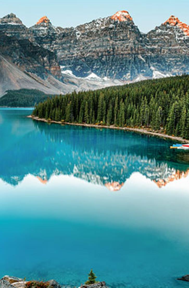 Explorando as Montanhas Rochosas: Um Roteiro de Natureza no Canadá