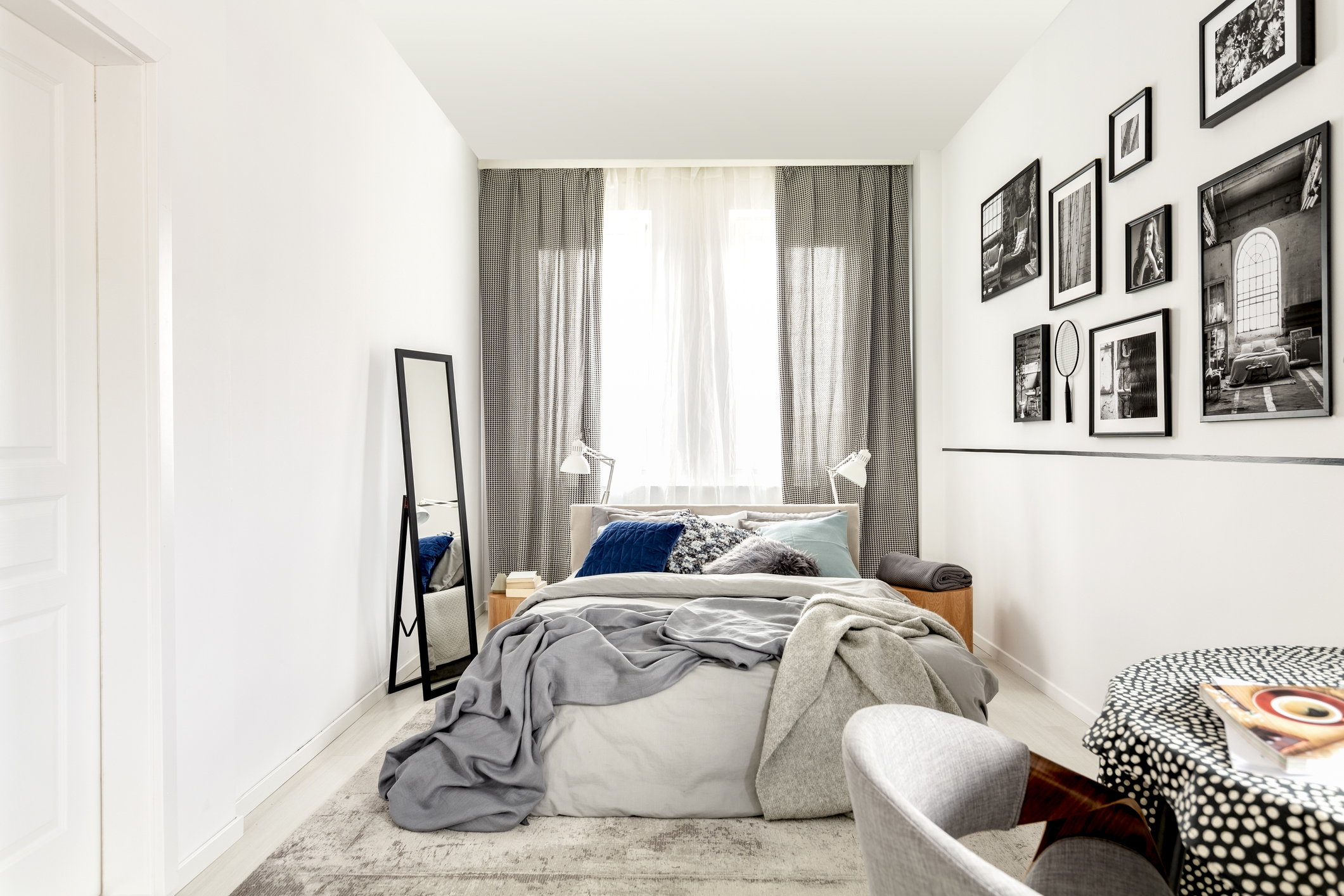 Como Escolher a Posição Ideal da Cama em Quartos Compactos