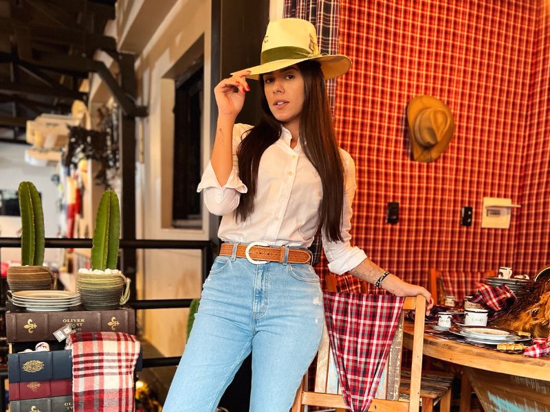 ideias de looks com camisa xadrez country feminino