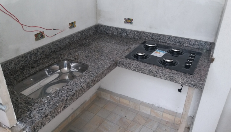 Granito Cinza: Durabilidade e resistência a manchas