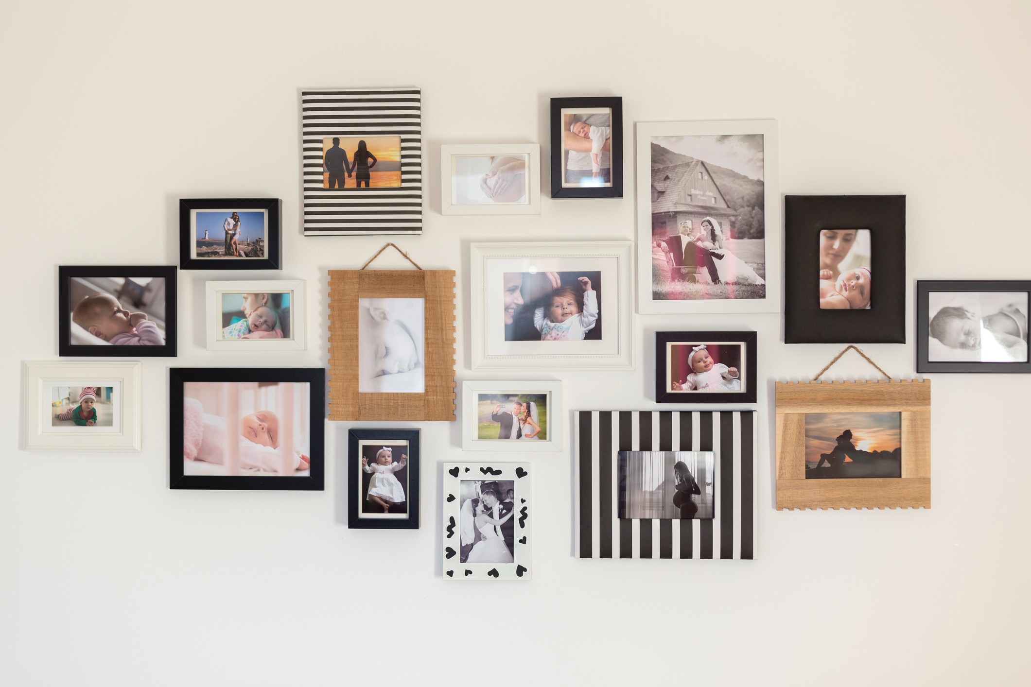 Guia Completo: Iluminação Ideal para Destaque de Fotos na Parede
