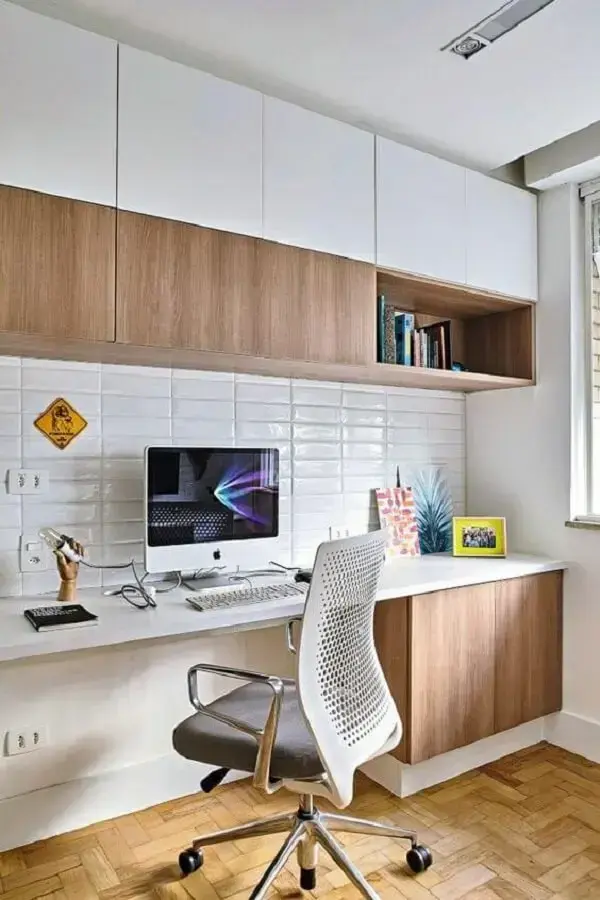 Tendências de Decoração 2025: Materiais Naturais para um Escritório Aconchegante