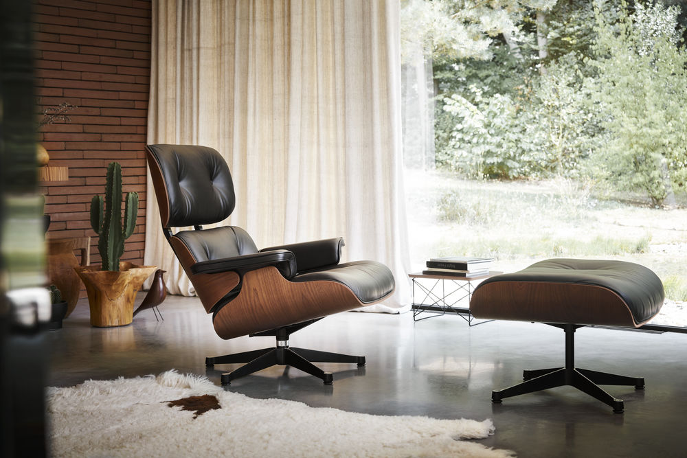 5 ideias de títulos:
1. Poltrona Charles Eames: O Toque de Luxo que Seu Quarto Merece
2. Integrando a Poltrona Eames no Seu Espaço: Dicas de Decoração
3. Estilos e Cores: Como Combinar Sua Poltrona Charles Eames
4. Elementos Complementares para Valorizar sua Poltrona Eames
5. Onde Posicionar a Poltrona Charles Eames no Quarto: Guia Completo