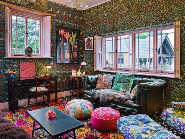 Maximalismo no Quarto: Dicas para um Ambiente Cheio de Personalidade