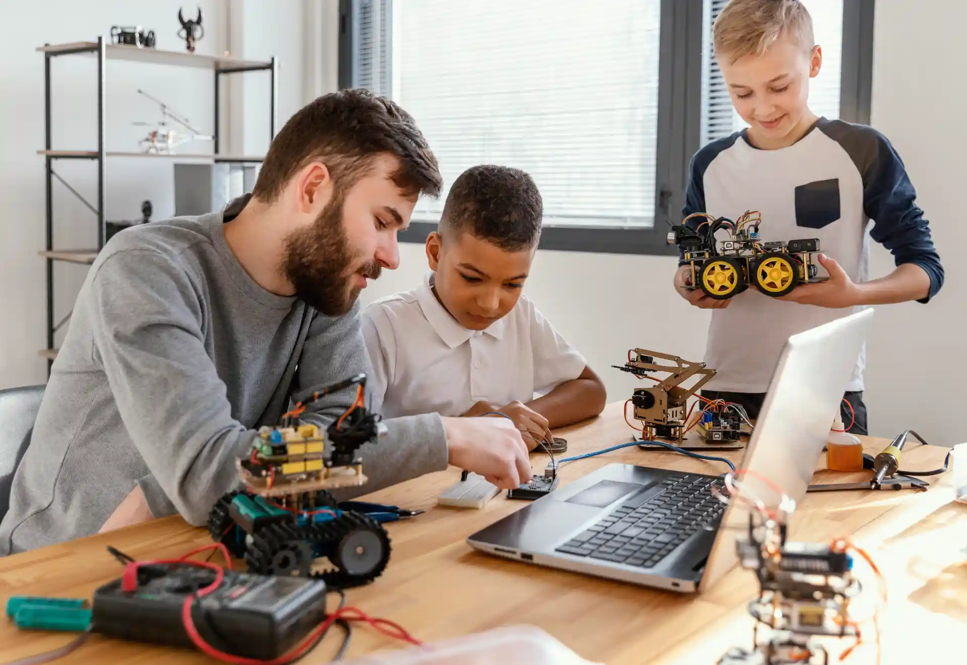 Kits de Robótica Educacional: Guia Completo para Escolher o Ideal por Faixa Etária