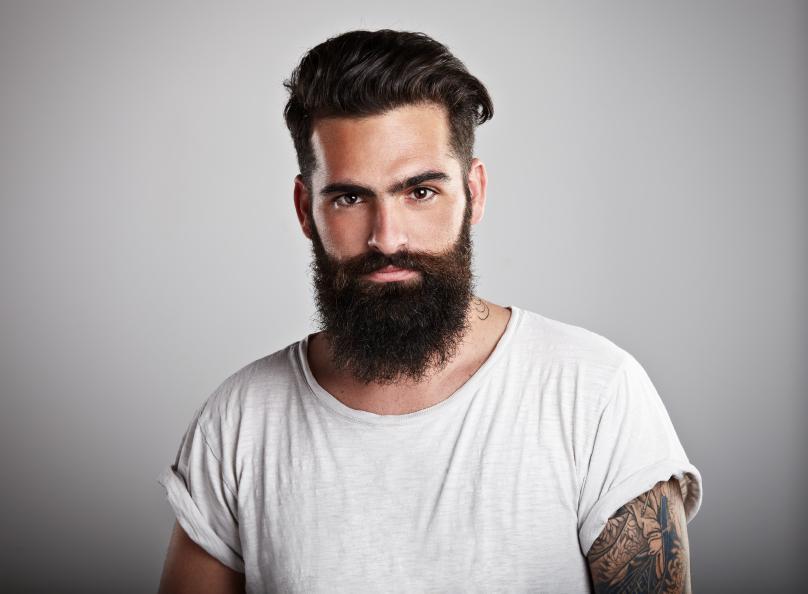Acessórios Essenciais para o Homem Hipster Moderno (2026)