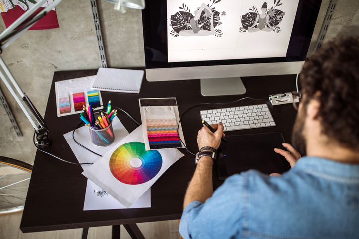Tecnólogo ou Bacharelado em Design Gráfico: Qual o Melhor para Você?