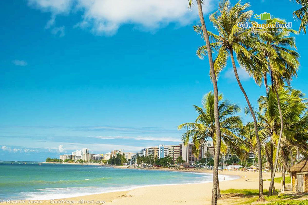Roteiro de 3 e 5 Dias: As Melhores Praias de Maceió para sua Viagem