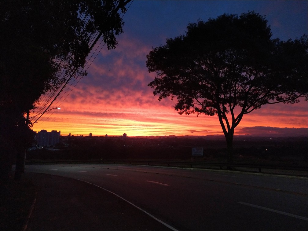 Fotografia de Pôr do Sol com Celular: Truques Simples para Imagens Incríveis