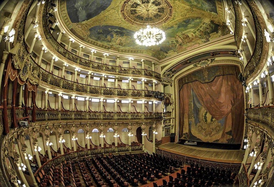 Detalhes da Arquitetura e Arte no Interior do Teatro Amazonas
