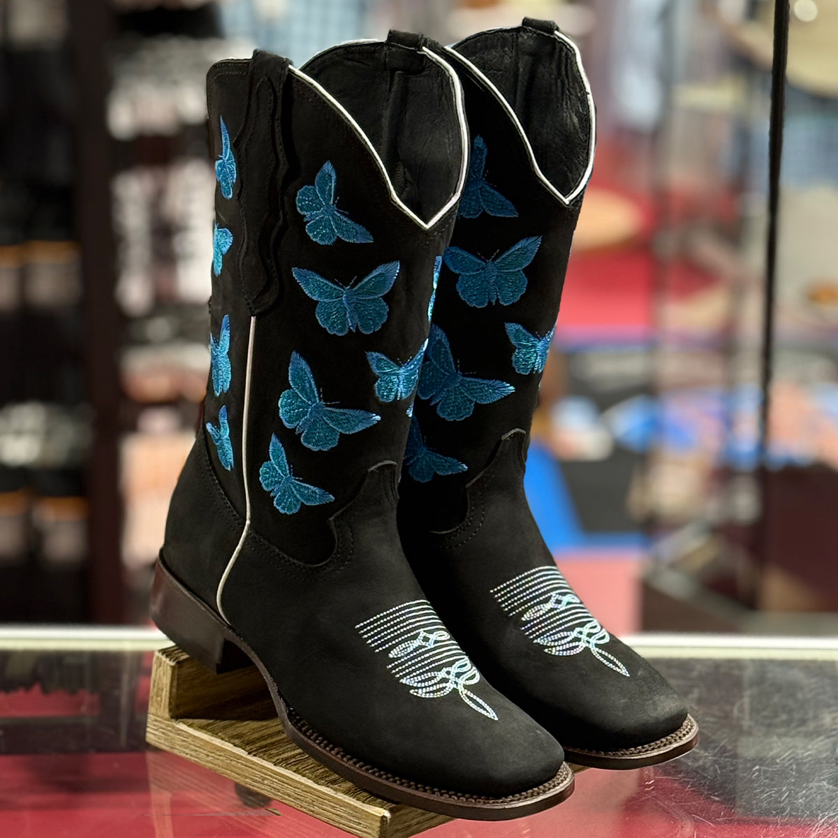 Do Rodeio à Cidade: A Versatilidade da Bota Texana