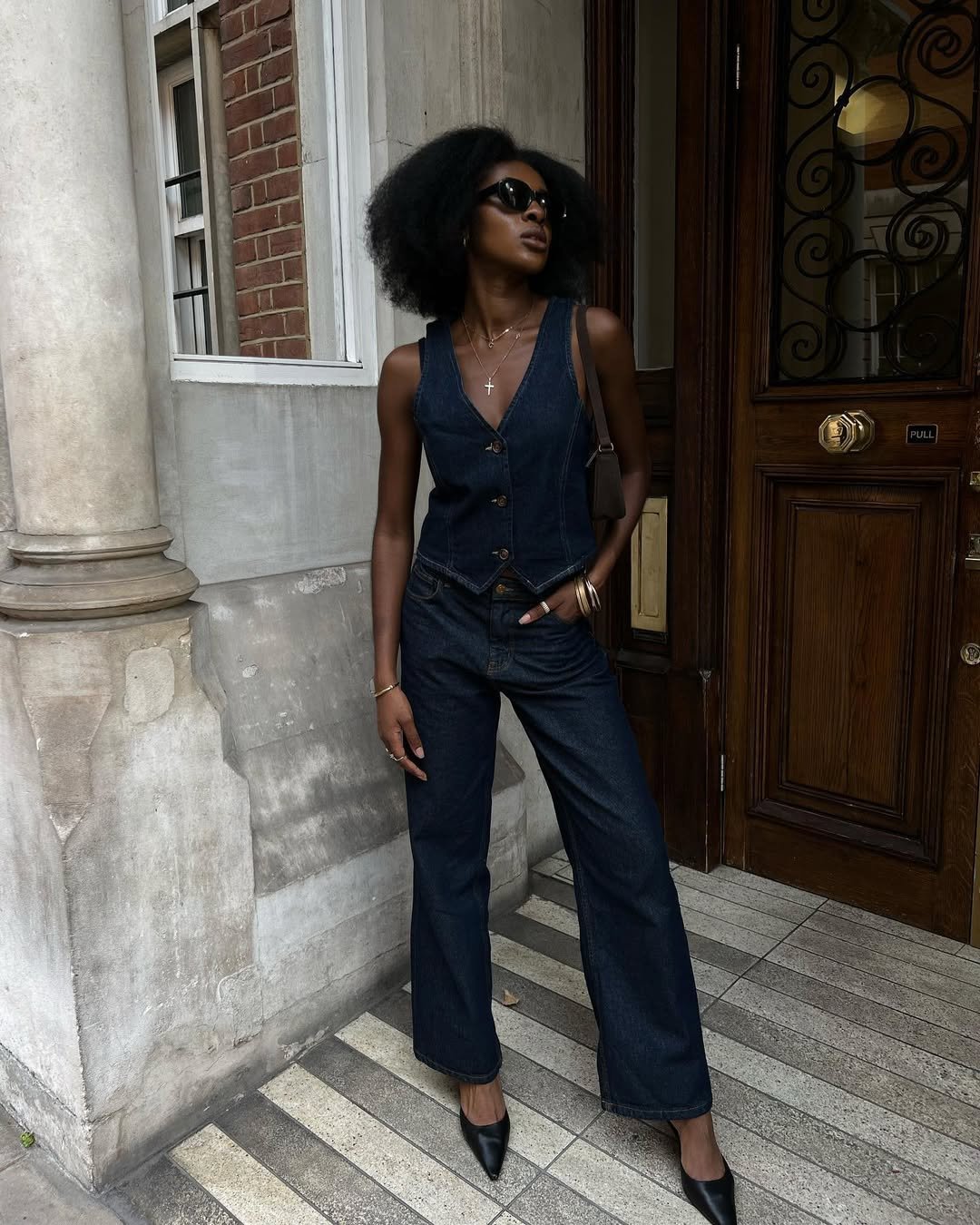 looks com colete jeans