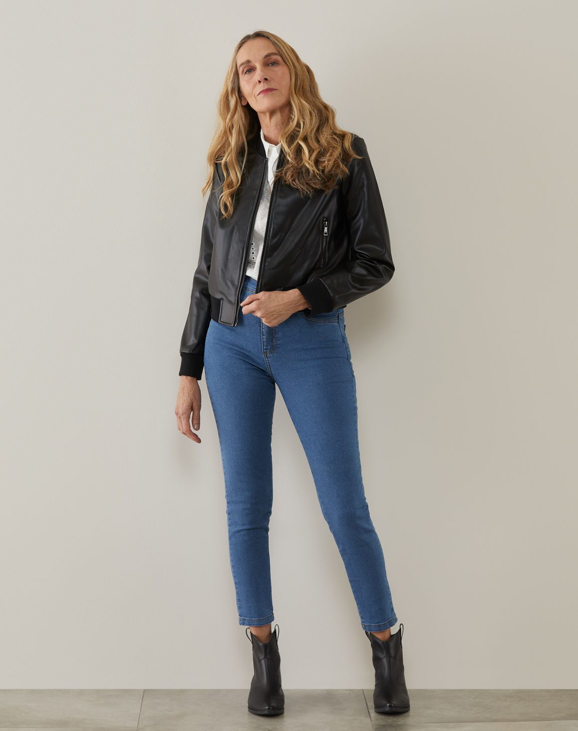 looks com jaqueta bomber