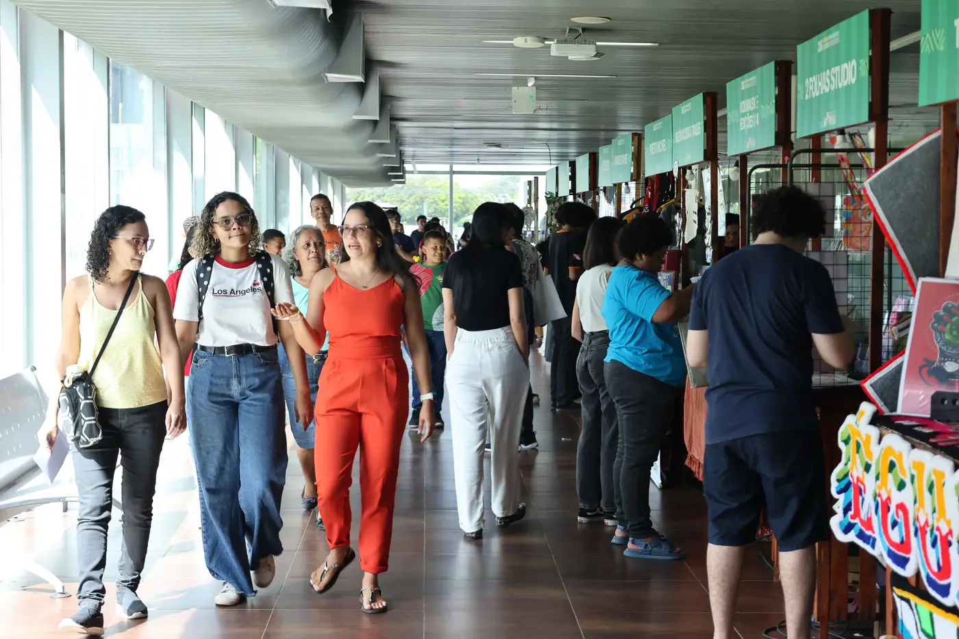 As Melhores Camisetas Temáticas para Expressar sua Paixão por Cinema