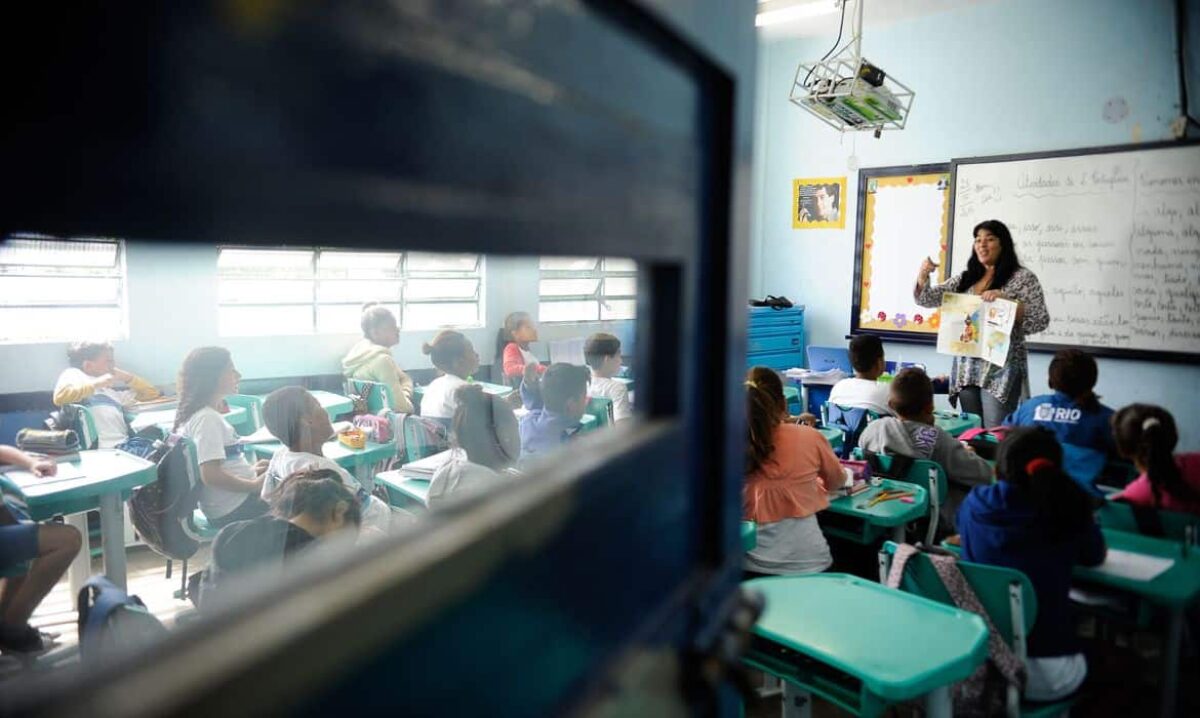 Os 3 Eixos Fundamentais do Programa Brasil na Escola e Seus Impactos