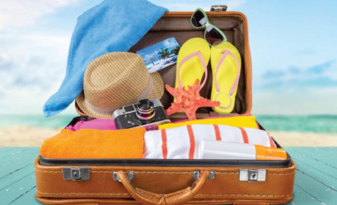 Dicas de organização: Maximizando espaço na sua mala de mão para a praia