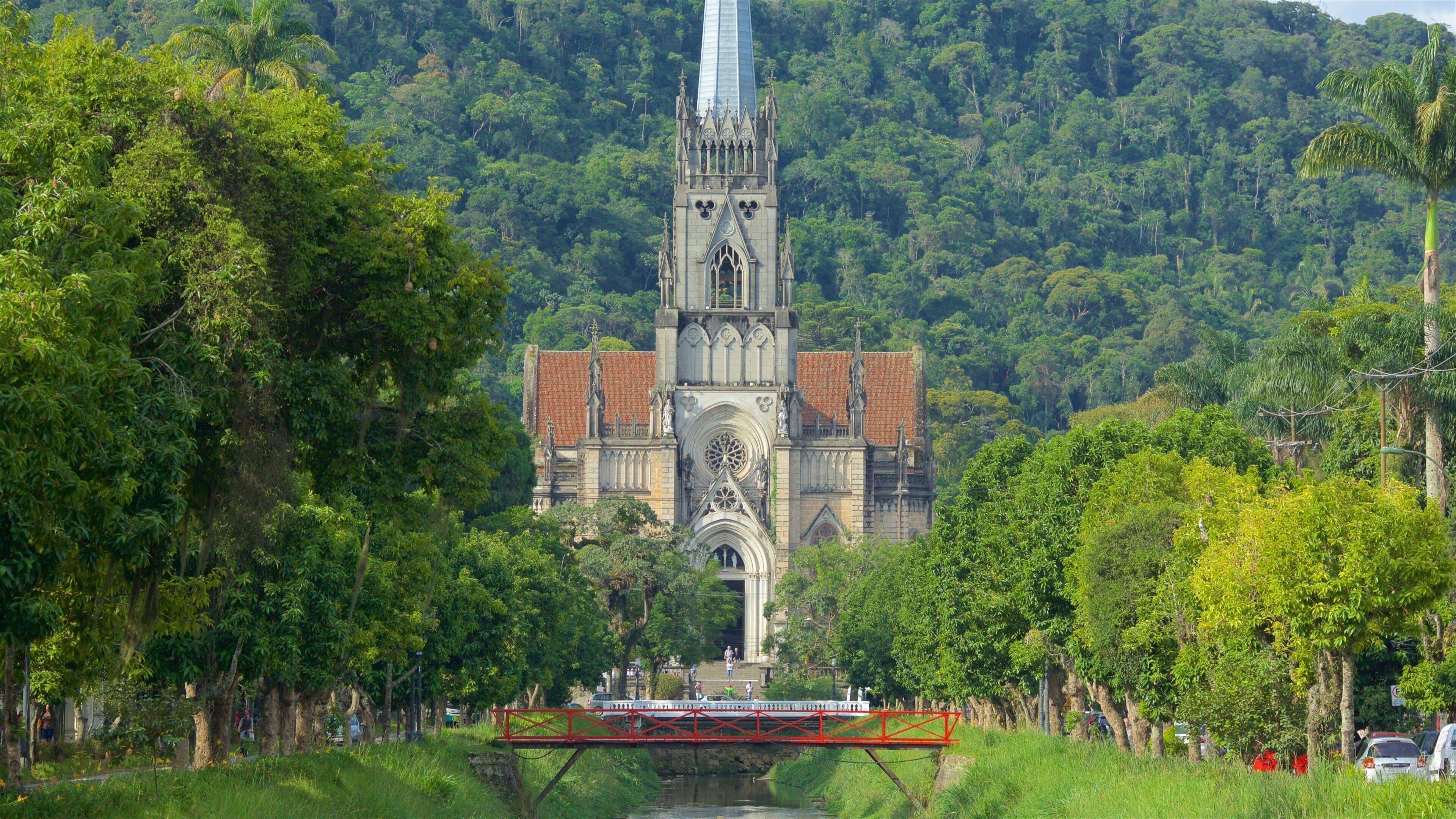 A História por Trás dos Palácios de Petrópolis: Museu Imperial e Quitandinha