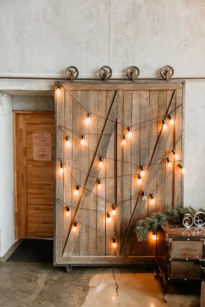 5 ideias de títulos:
1. Porta de Celeiro: O Guia Completo para Transformar seu Quarto
2. Como Escolher e Instalar a Porta de Celeiro Ideal para sua Casa
3. Materiais e Modelos de Portas de Celeiro: Encontre o Perfeito para Você
4. Vantagens da Porta de Celeiro: Economia de Espaço e Estilo
5. Soluções Criativas com Portas de Celeiro: Inspiração para sua Decoração
