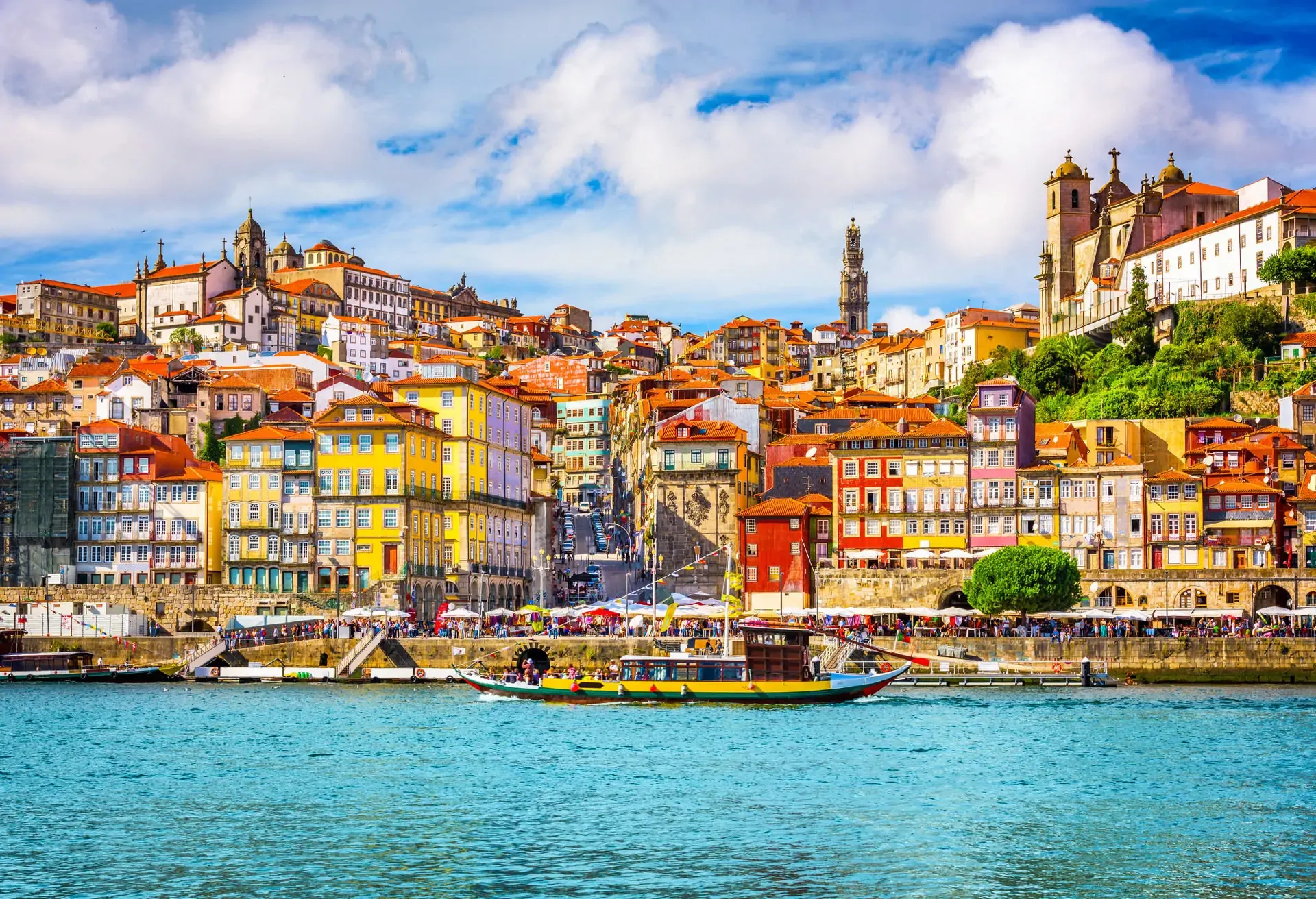 1. Roteiro de 7 dias em Portugal com crianças: O que não pode faltar!
2. Descubra os parques aquáticos mais divertidos do Algarve para a sua família.
3. Viagem de comboio em Portugal com crianças: Dicas e roteiros.
4. Planejando sua viagem para Portugal: Documentação e segurança para menores.
5. Portugal dos Pequenitos: Uma viagem no tempo para os pequenos exploradores.