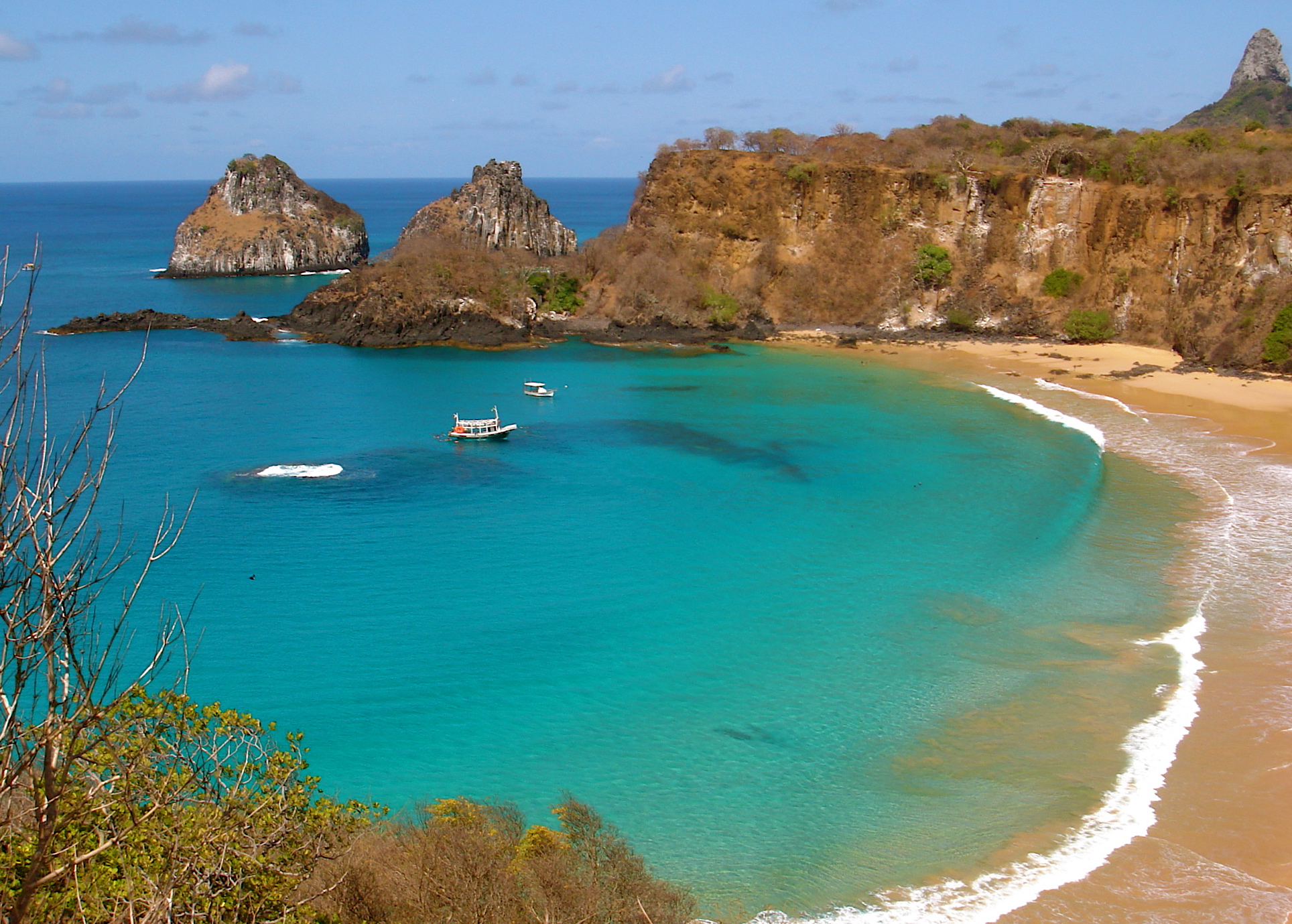 Praias do Litoral Norte de Pernambuco: além de Coroa do Avião