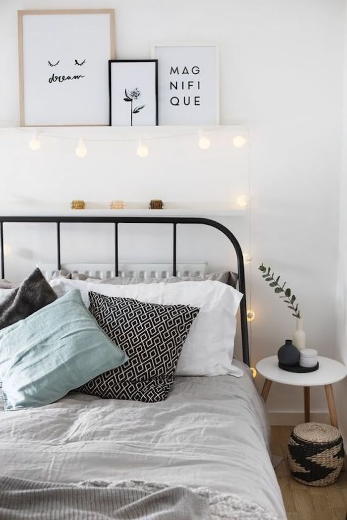 Prateleiras de Madeira vs. Metal: Qual o Melhor Estilo para Seu Quarto?