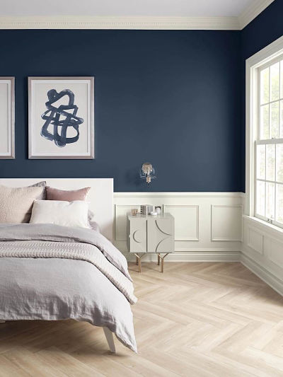 quarto azul marinho e branco