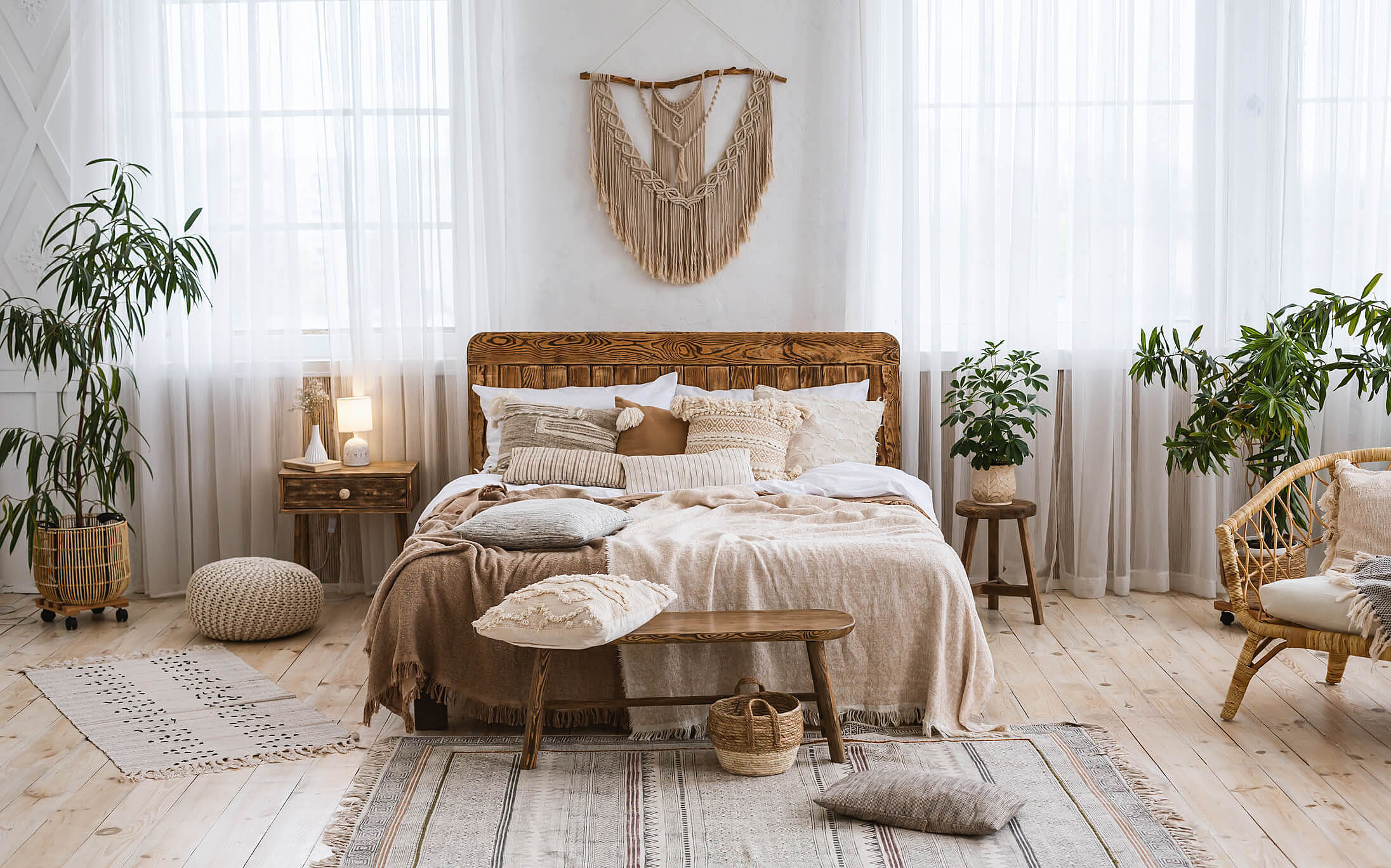 Plantas e Iluminação: Detalhes que Transformam seu Quarto Boho