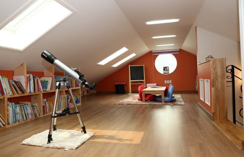 Iluminação para Sótão: Como Maximizar a Luz Natural e Criar Ambientes Aconchegantes