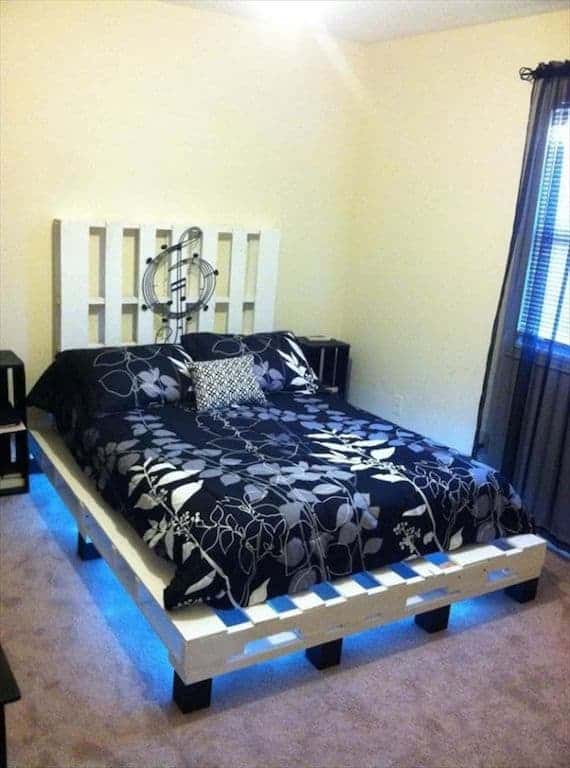 iluminação para cama de pallet