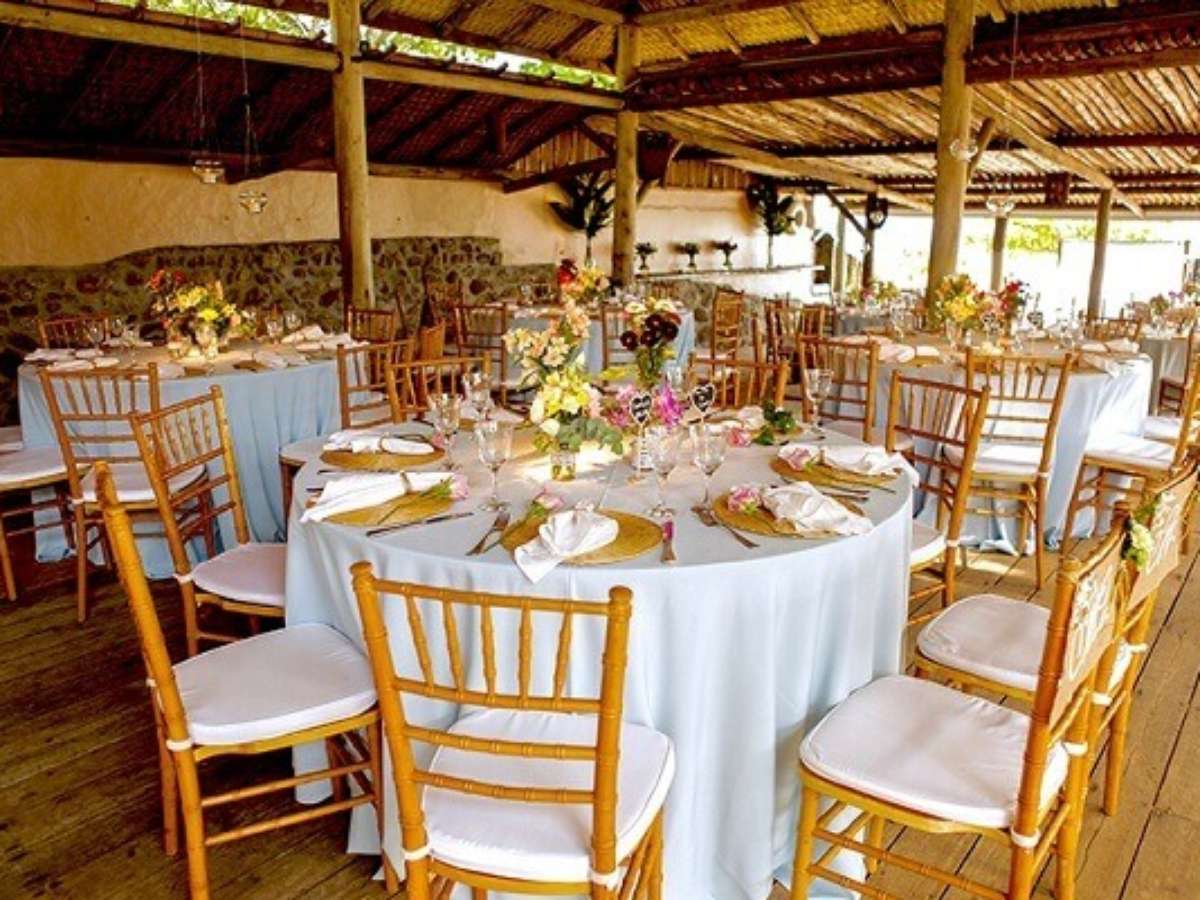 decoração de mesa de doces para noivado