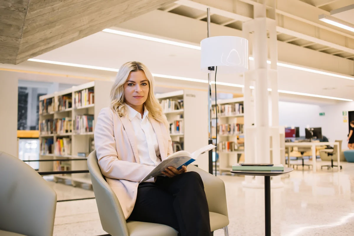 quanto custa montar um guarda roupa de bibliotecário