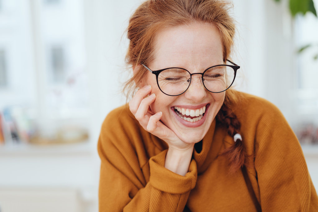 óculos de grau vs. lentes de contato qual a melhor opção para moda