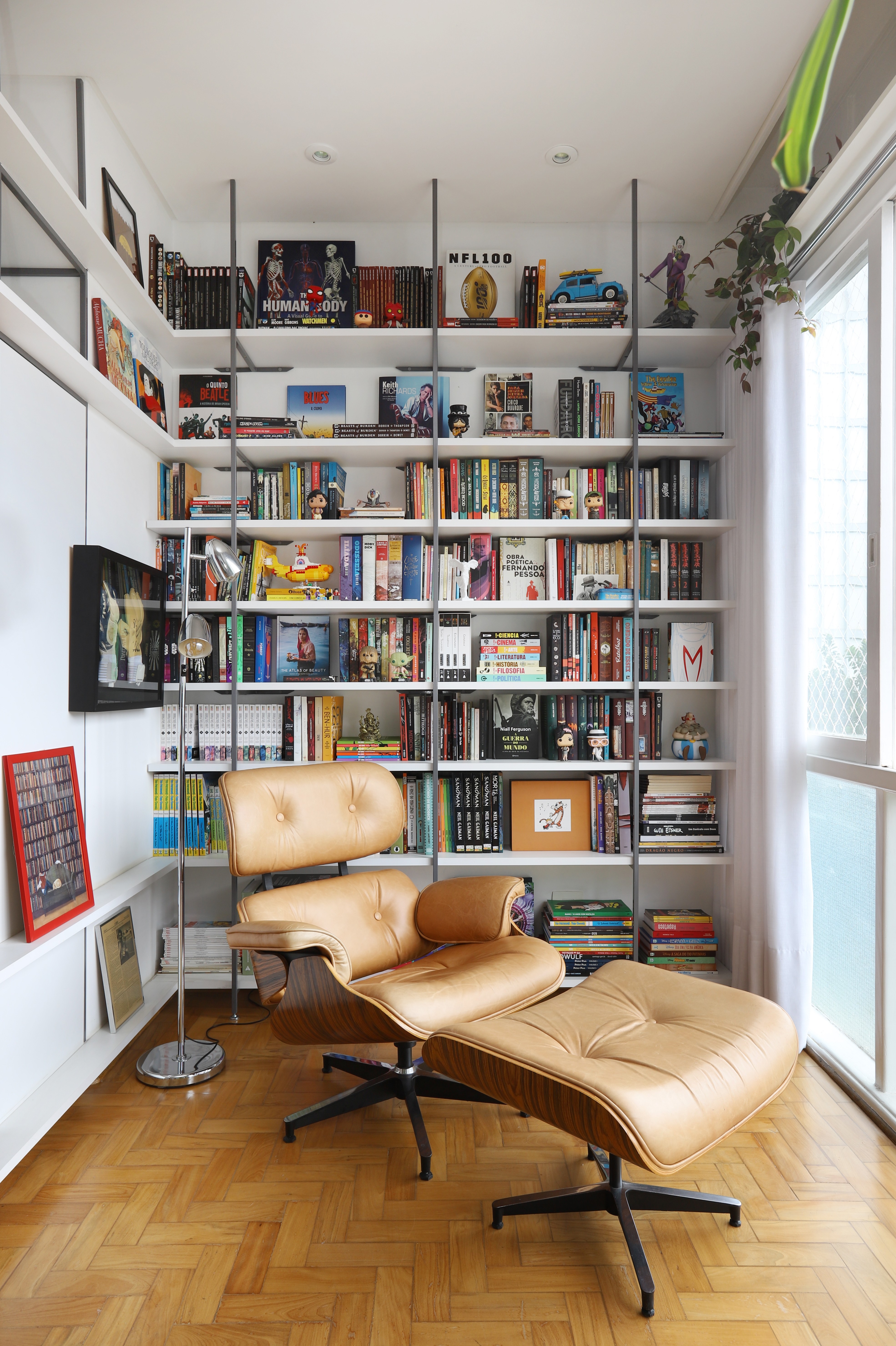 nicho para livros no quarto