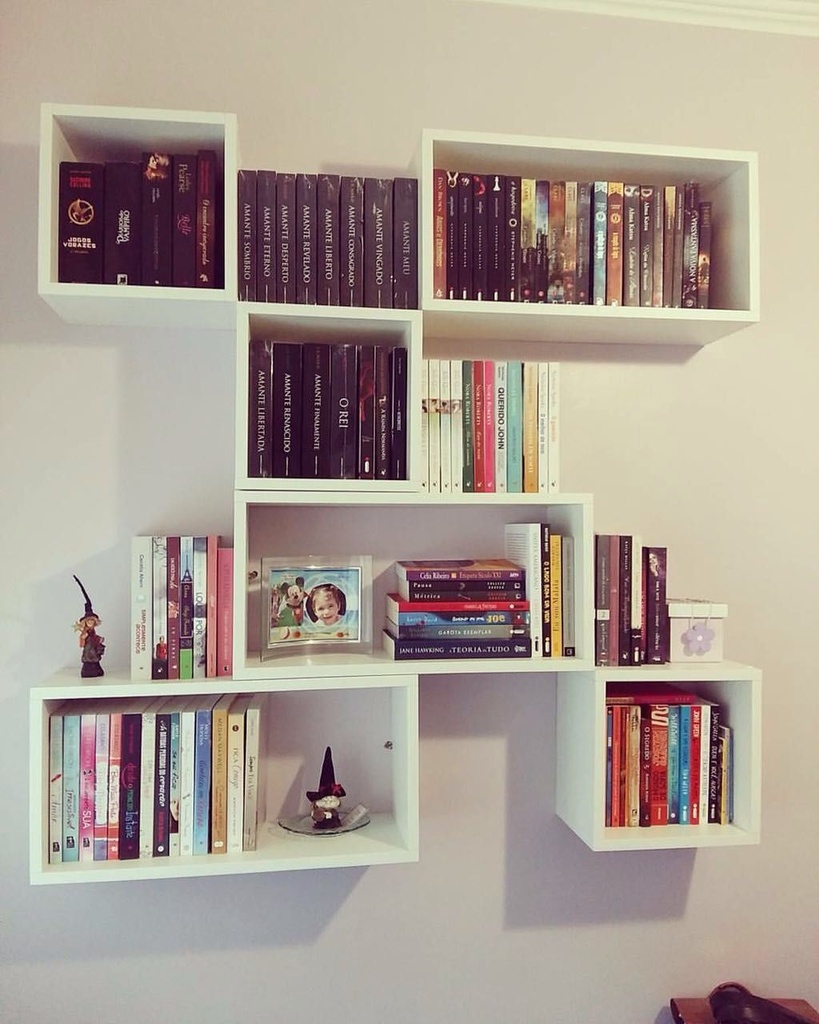 nicho para livros no quarto